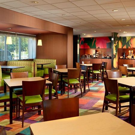 Fairfield Inn & Suites By Marriott Fayetteville North Exterior photo