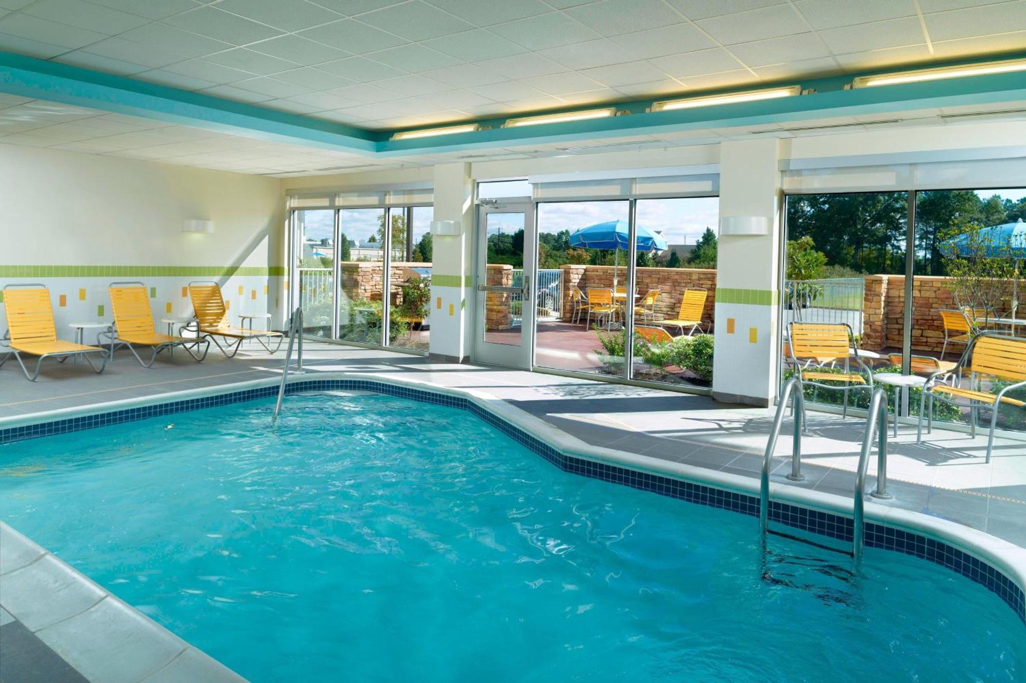 Fairfield Inn & Suites By Marriott Fayetteville North Exterior photo